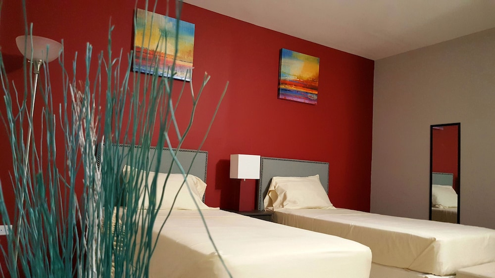 City Apartment, 2 Bedrooms, Kitchen, Ground Floor