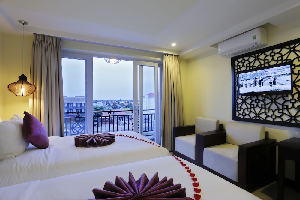Deluxe Double or Twin Room, River View photo 3