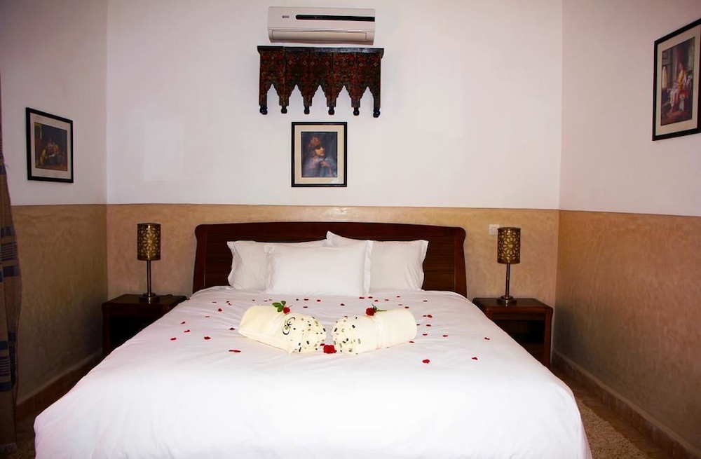 Standard Double Room, 1 King Bed, Garden View