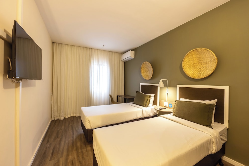 Standard Room, 2 Twin Beds - Photo 4