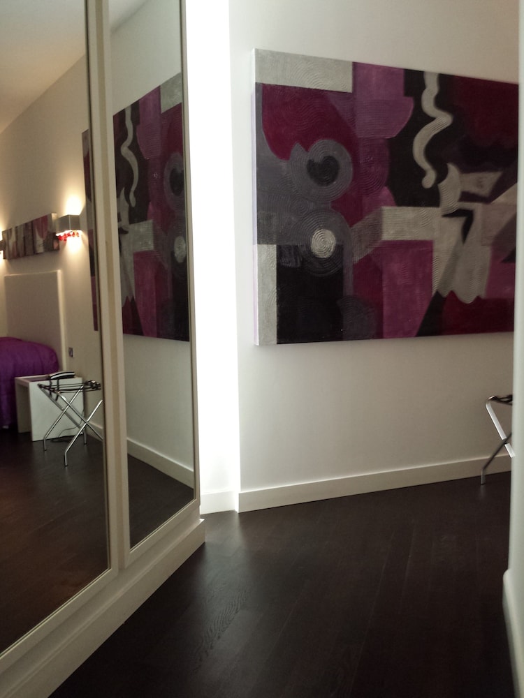 Classic Double or Twin Room - Photo 10
