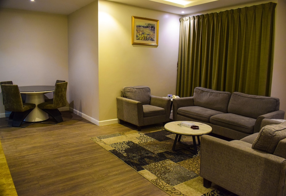 Family Apartment photo 1
