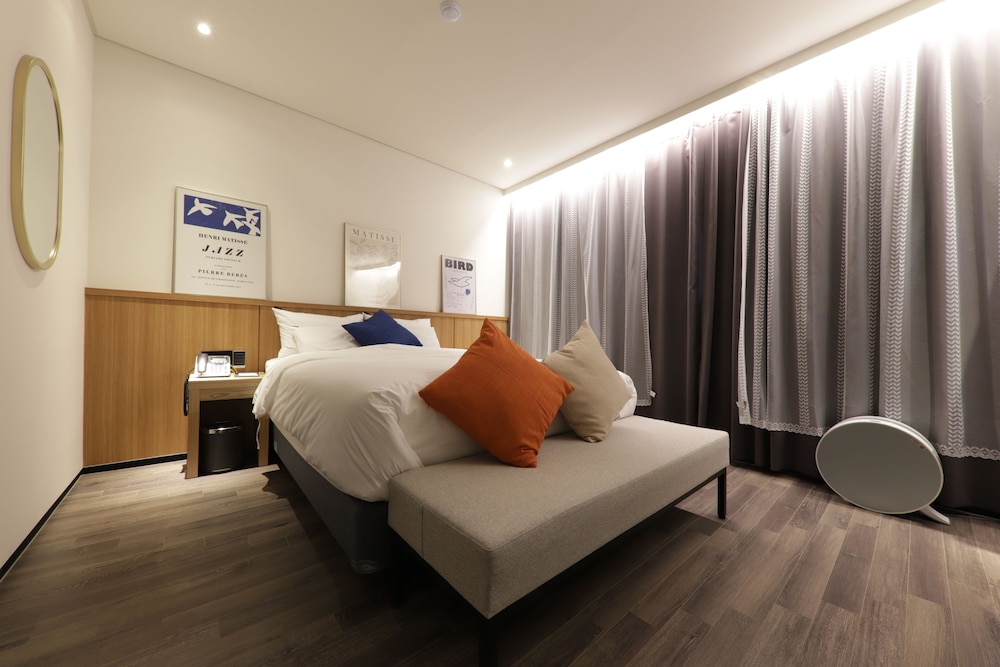 Premium Room - Photo 1
