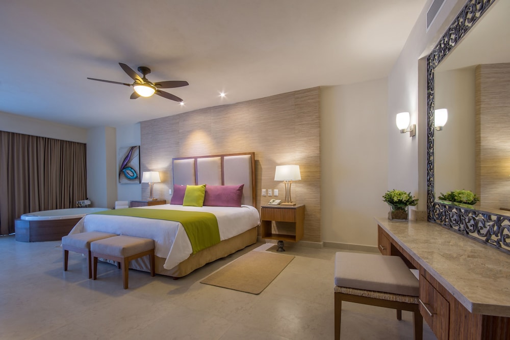 Romance Suite Ocean View