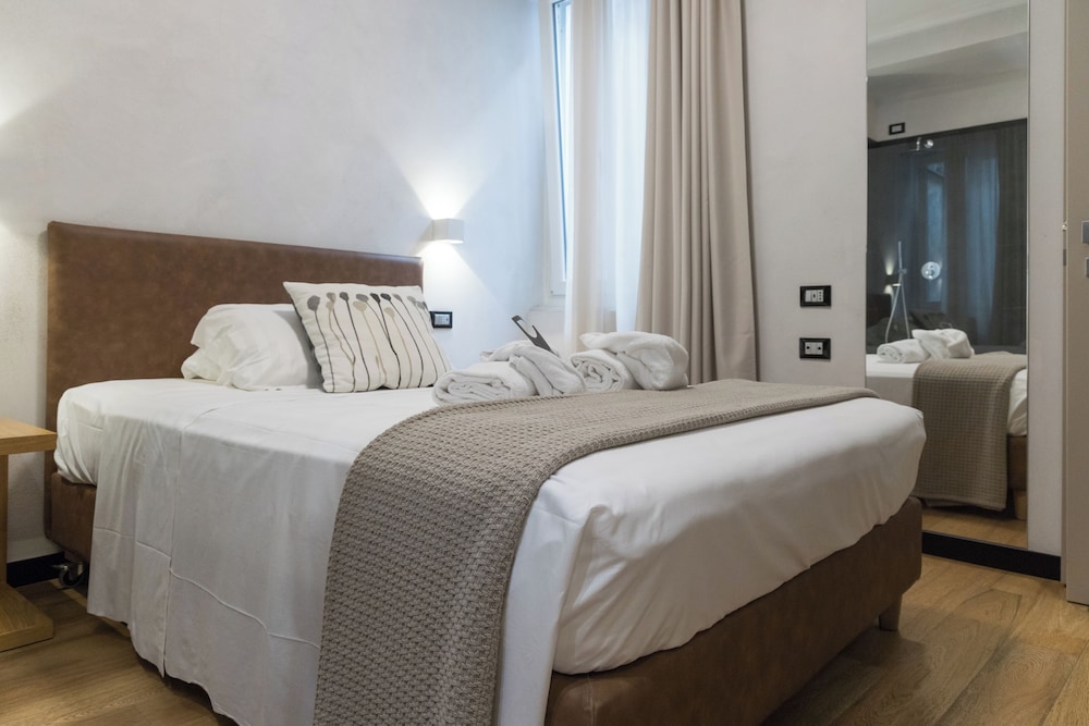 Economy Single Room, 1 Large Twin Bed, Non Smoking photo 2