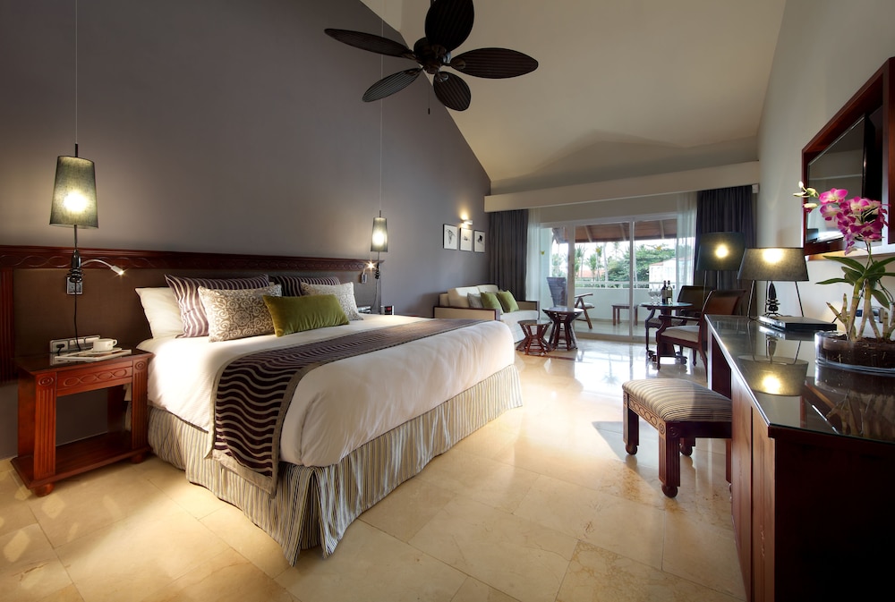 Junior Suite Poolside