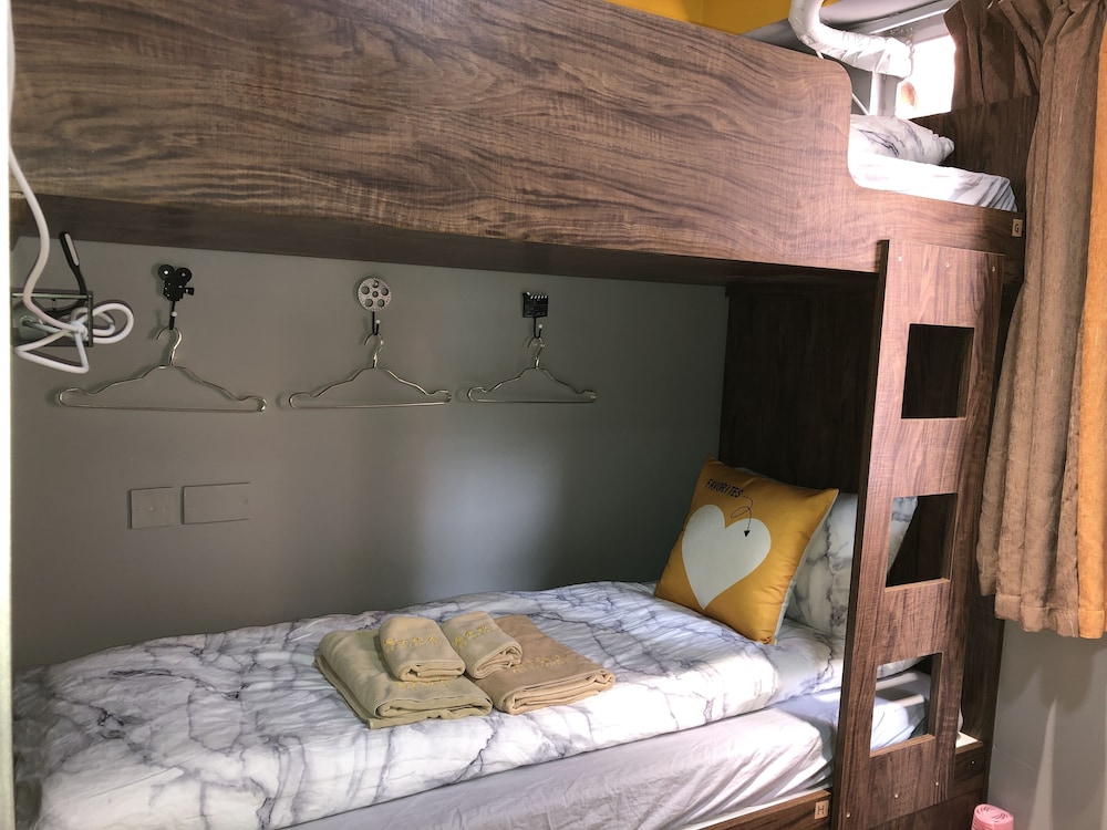 Signature Quadruple Room, Multiple Beds, City View photo 2