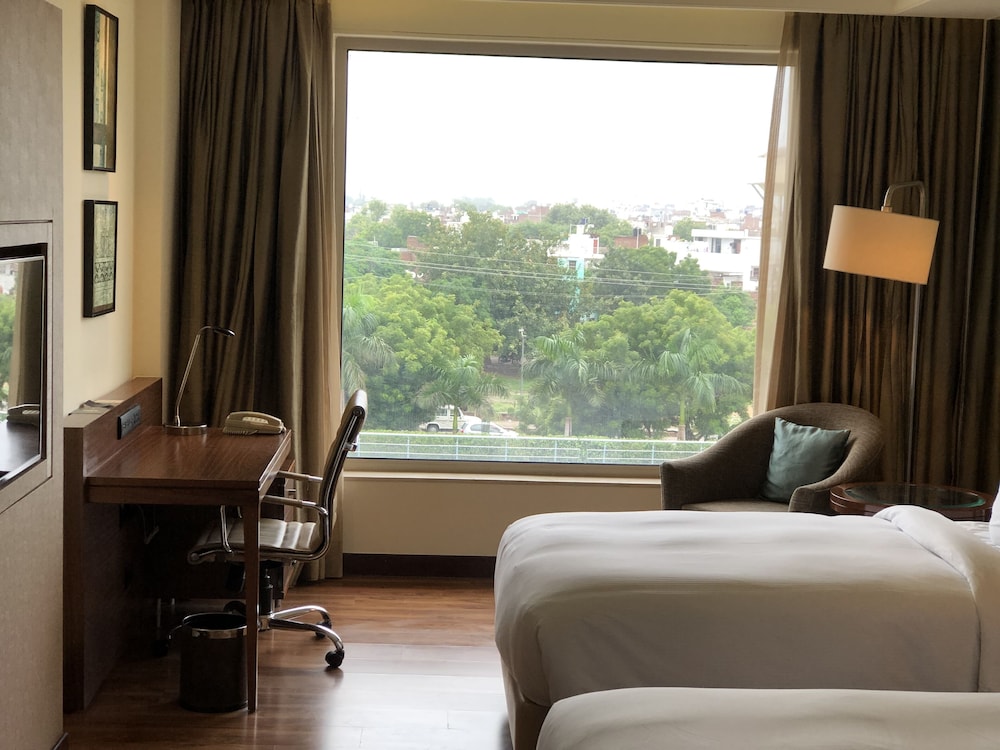 Twin Room with City View