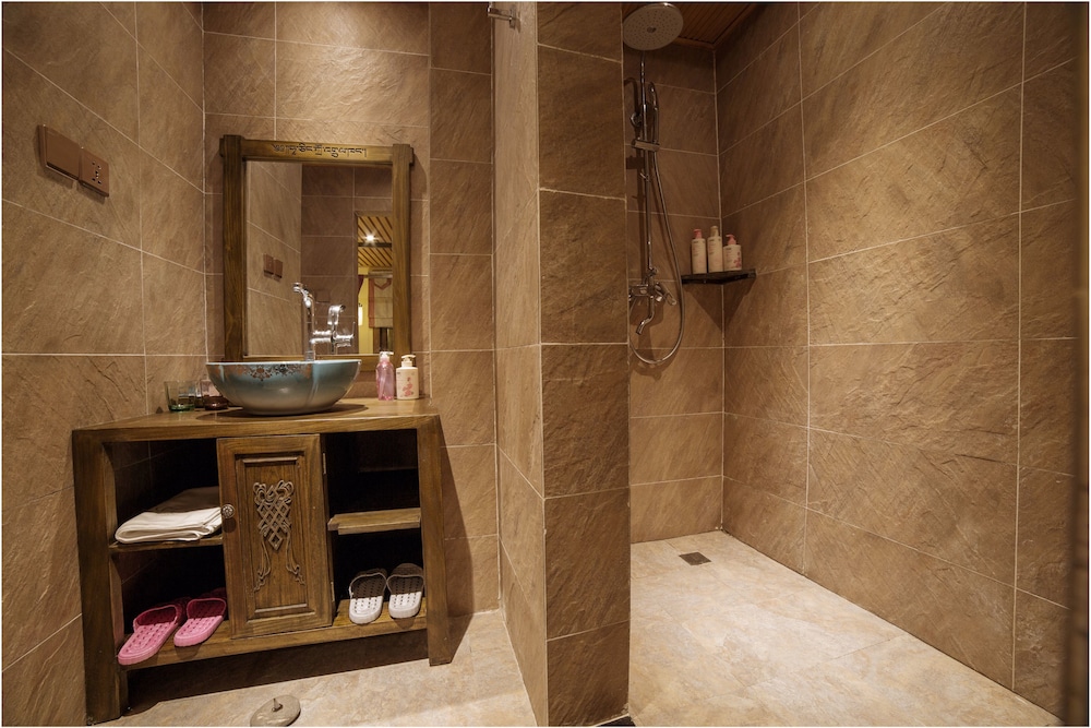 Honeymoon Suite photo 3