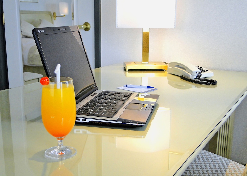 Executive Room King - Photo 8