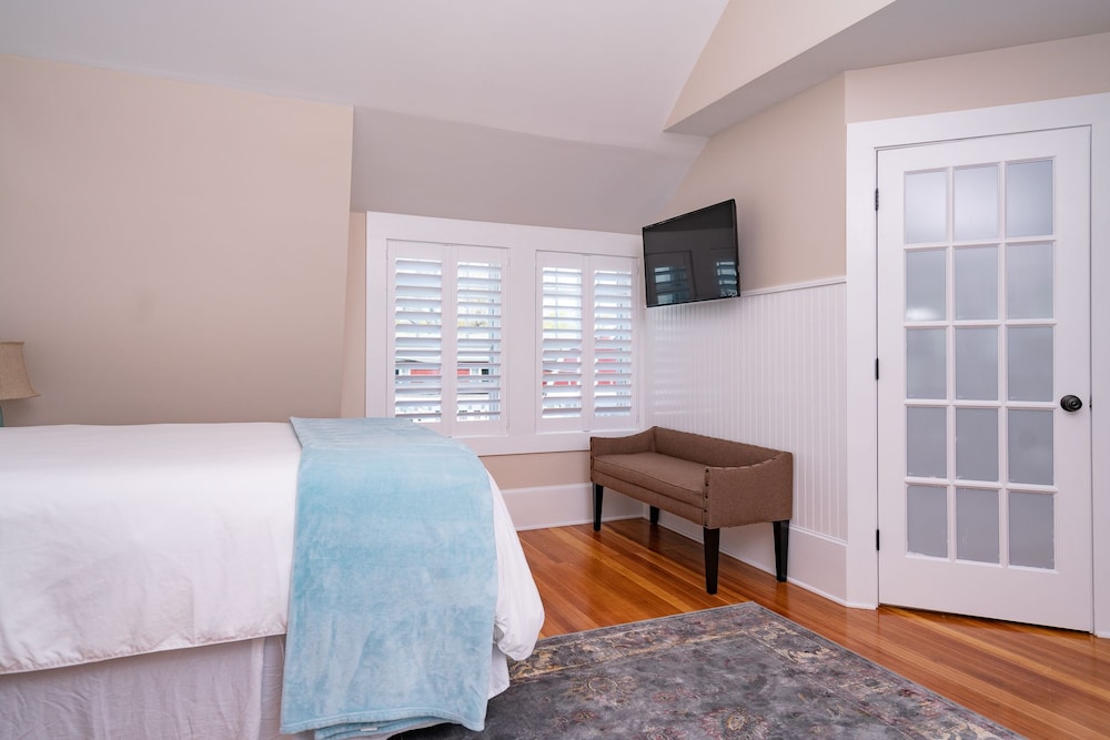 Studio 1 Double bed or 2 Single Beds photo 2