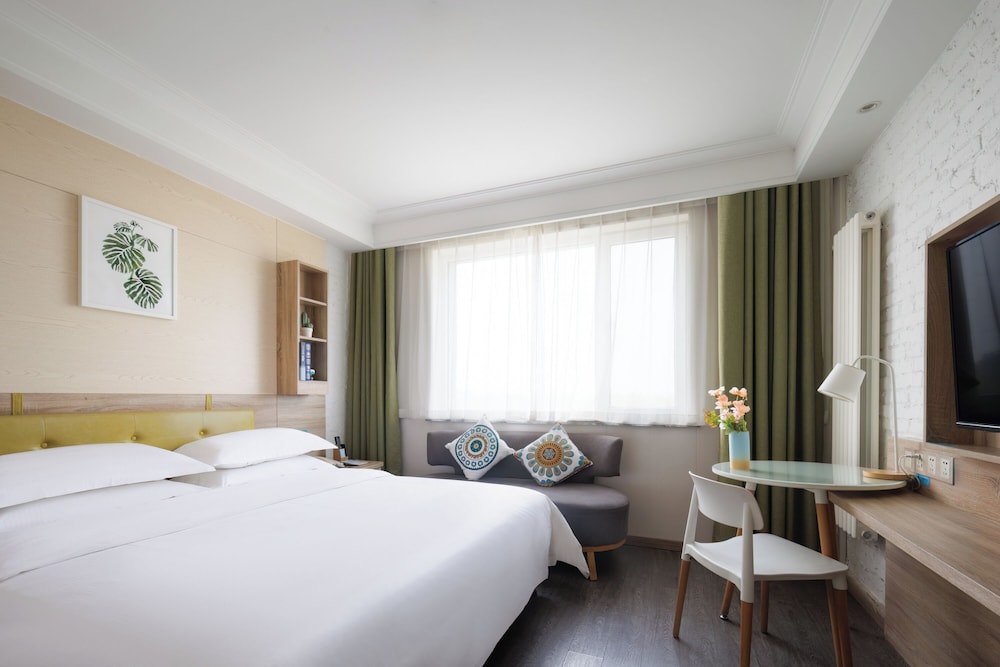 Basic Single Room, Park View