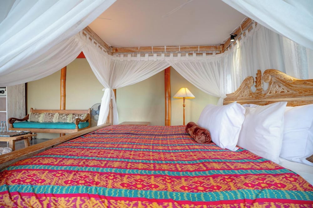 Suite Tent with Forest View photo 2