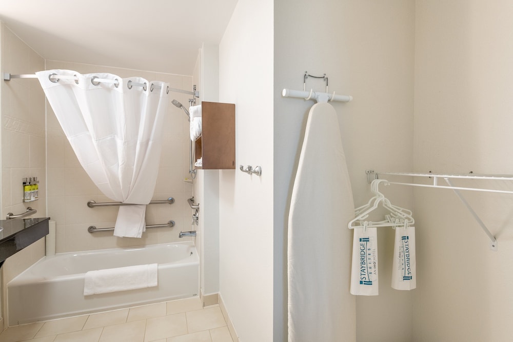 Studio Suite, 1 King Bed, Accessible Bathtub, Kitchen (Hearing Accessible, Bathtub) - Photo 12