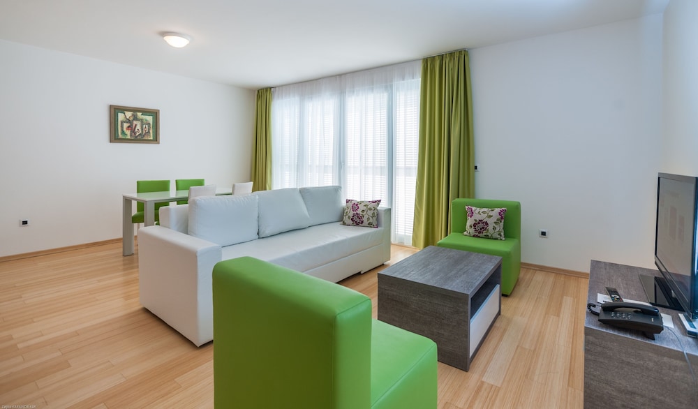 Comfort Apartment, 1 Bedroom, Terrace photo 3