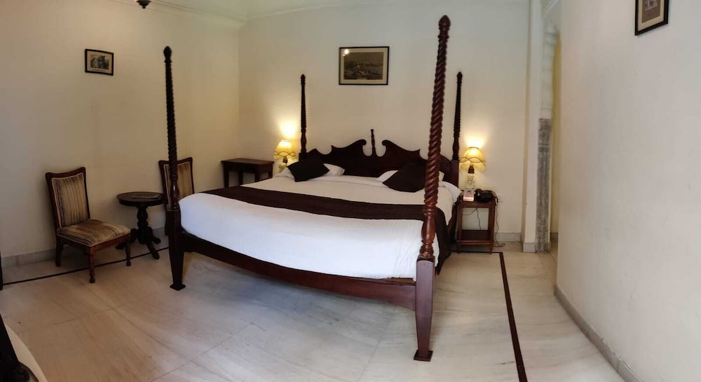 Deluxe Room - Photo 6
