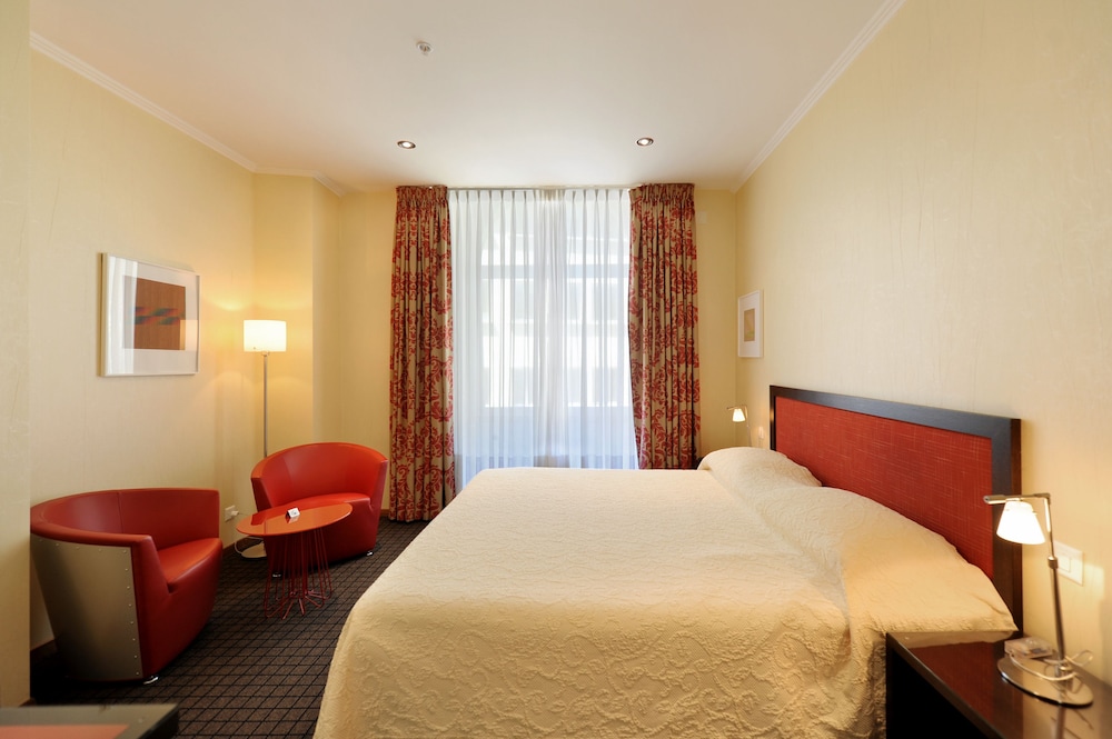 Standard Double Room - Photo 7