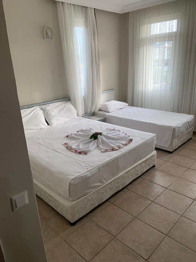 Classic Double Room - Photo 1