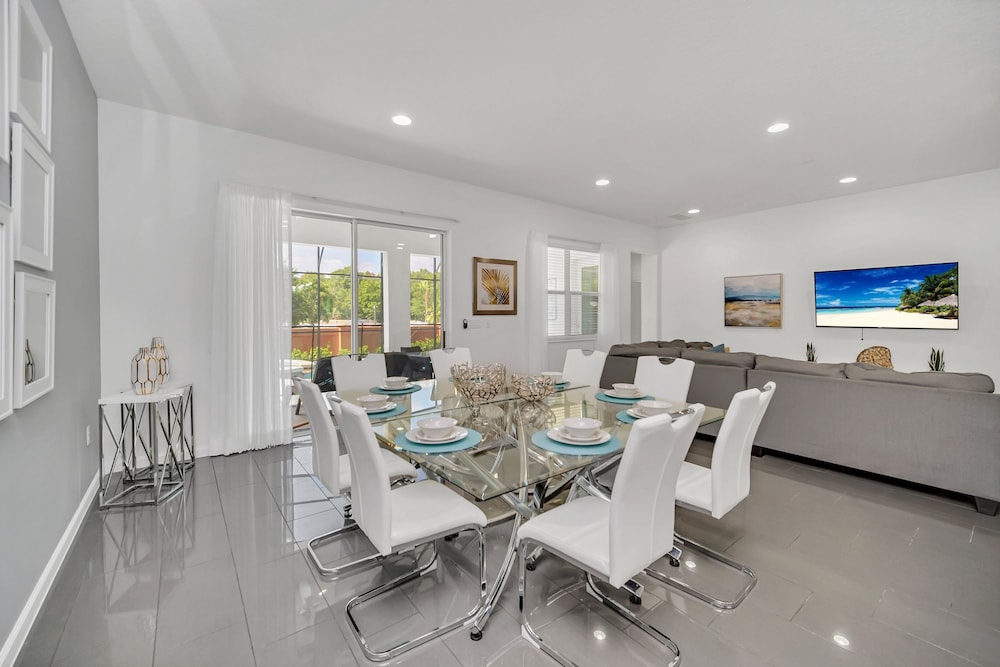 Stunning Bright Family Home Sleeps 25 Bl102, Foto 14