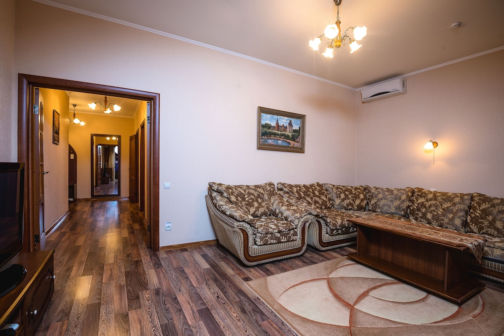 Suite, Hot Tub