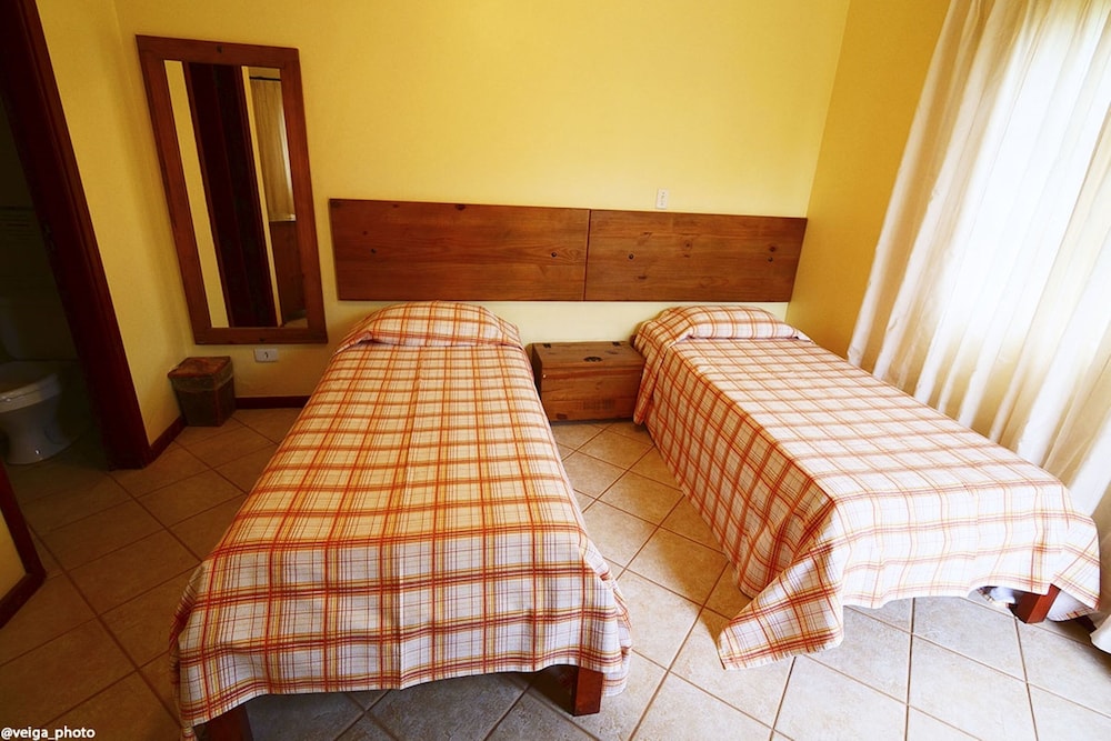 Deluxe Room, Multiple Bedrooms - Photo 3
