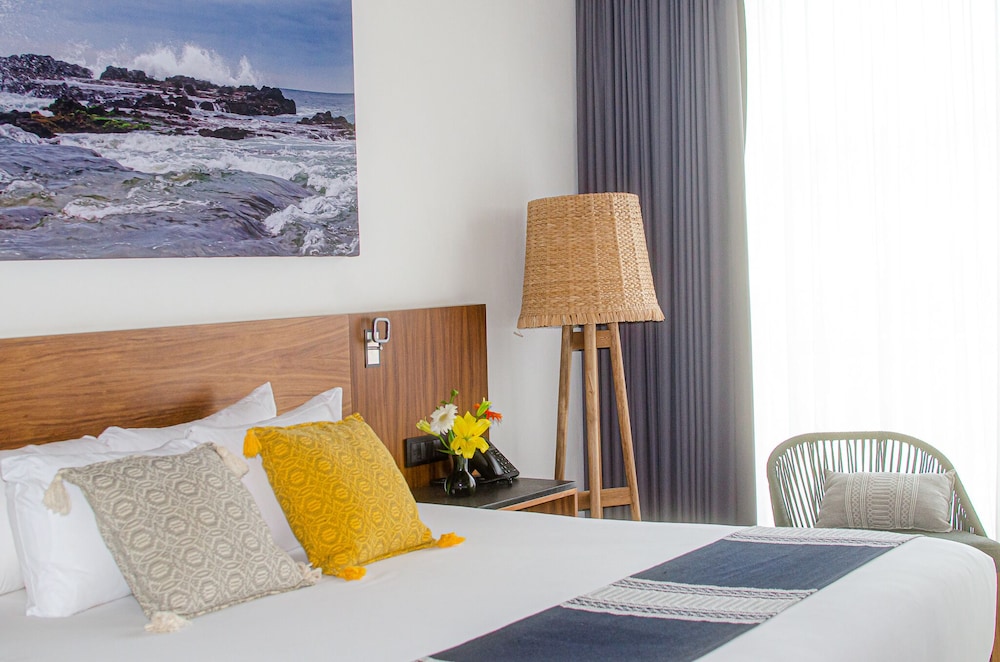 Comfort Double Room, 2 Queen Beds - Photo 8