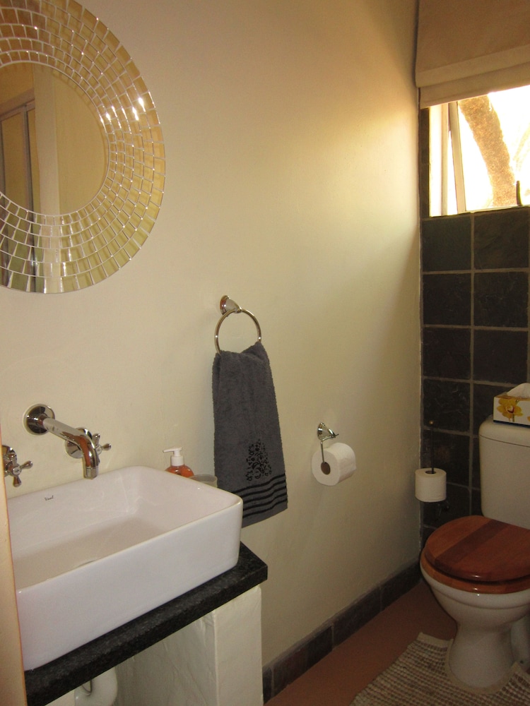 Standard Twin Room photo 3