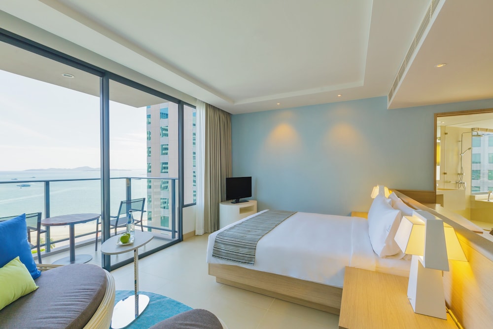 Premium Room, 1 King Bed, Club Lounge Access (Executive Tower)
