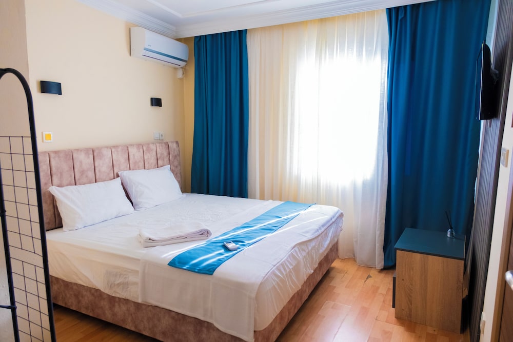 Economy Double Room, City View photo 1
