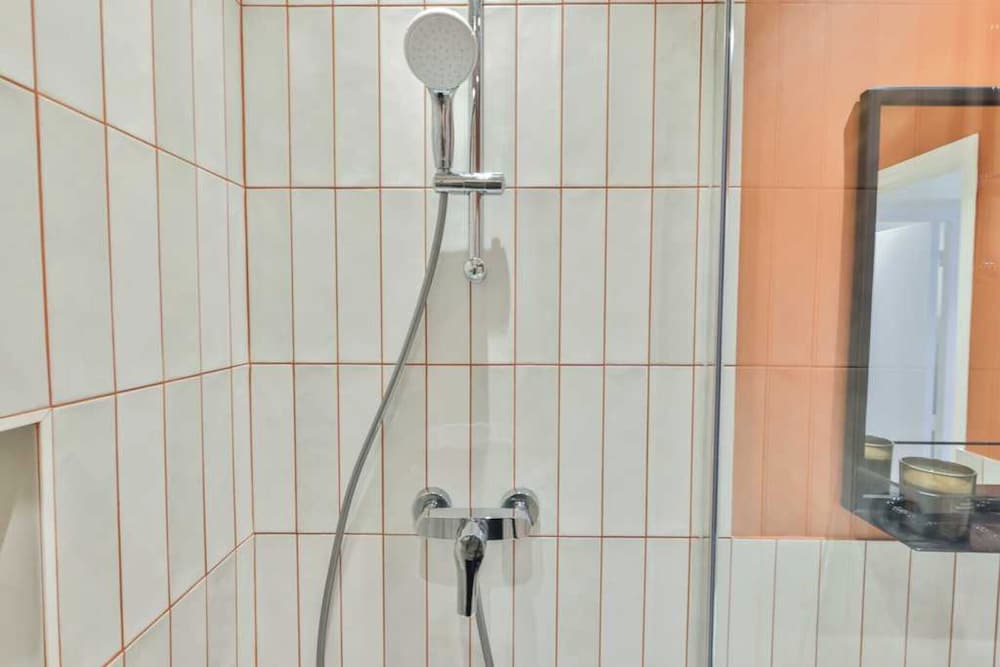 Apartment photo 2
