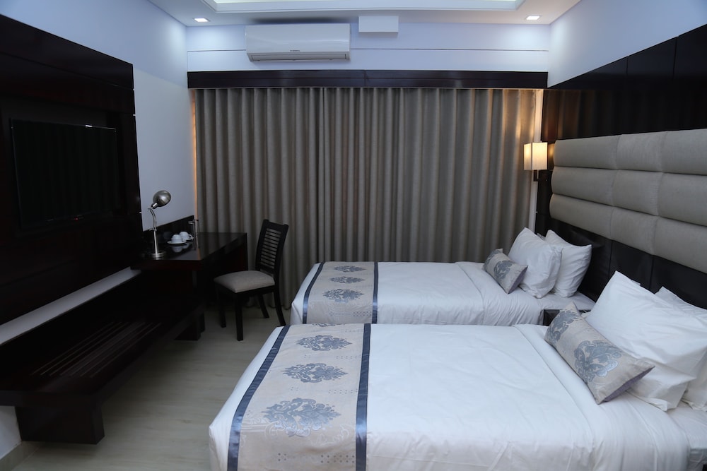 Deluxe Double or Twin Room, 2 Twin Beds, Non Smoking, River View - Photo 1