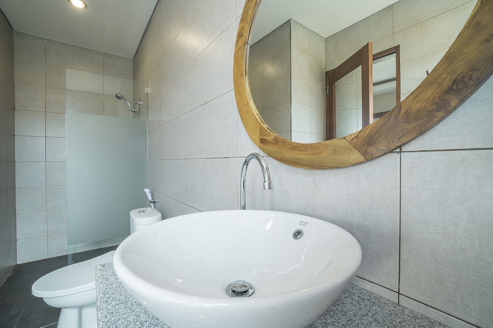 Deluxe Room, Ground Floor - Photo 8