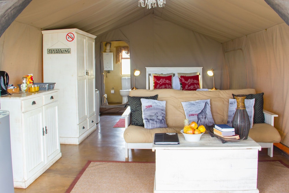 Luxury Tent, 1 Double Bed with Sofa bed photo 3