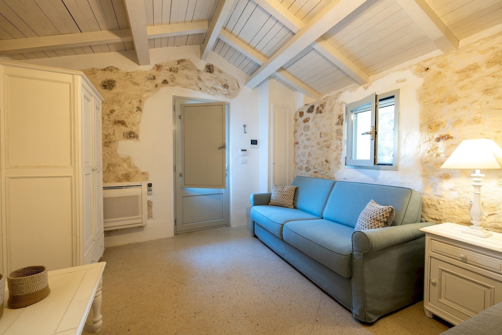 Villa photo 3