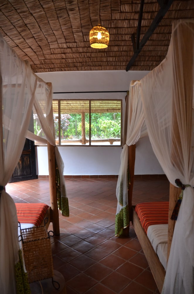 Standard Twin Room, Ensuite - Photo 3