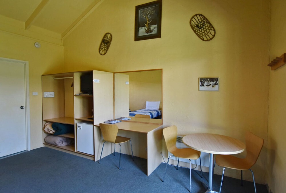 Standard Room, Multiple Beds photo 2