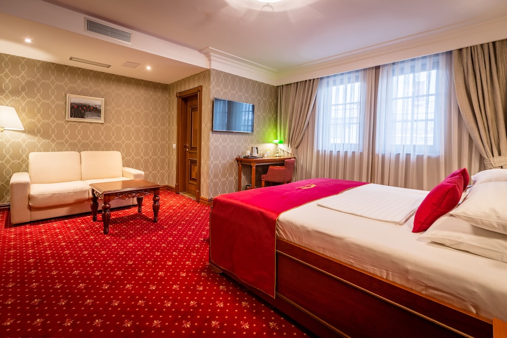 Junior Double Room