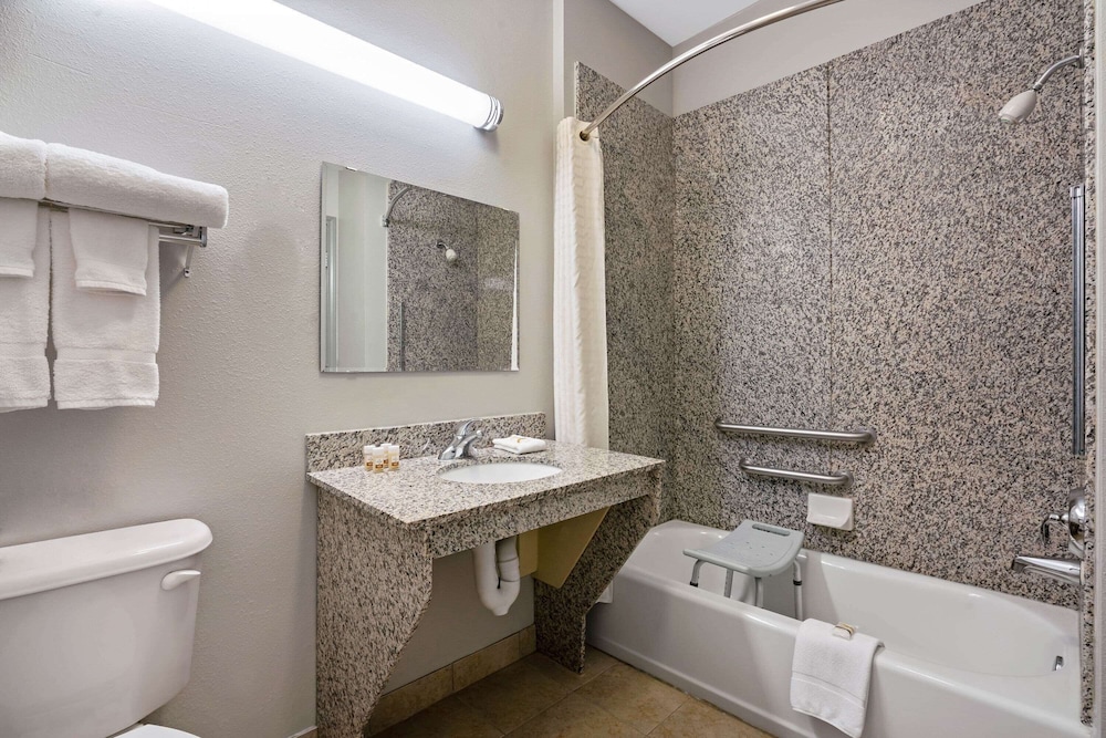 Deluxe Apartment, 1 King Bed, Non Smoking (Executive) - Photo 4