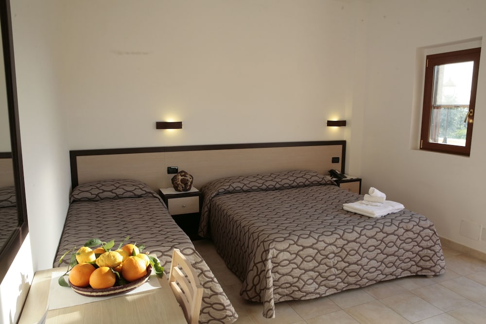 Superior Triple Room - Photo 1