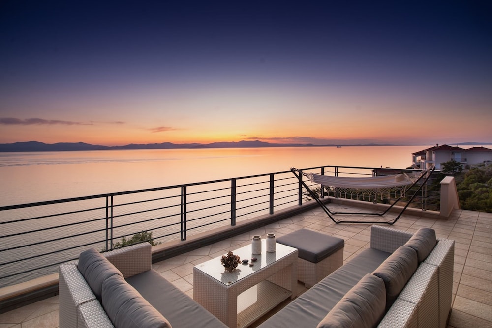 Villa, Smoking