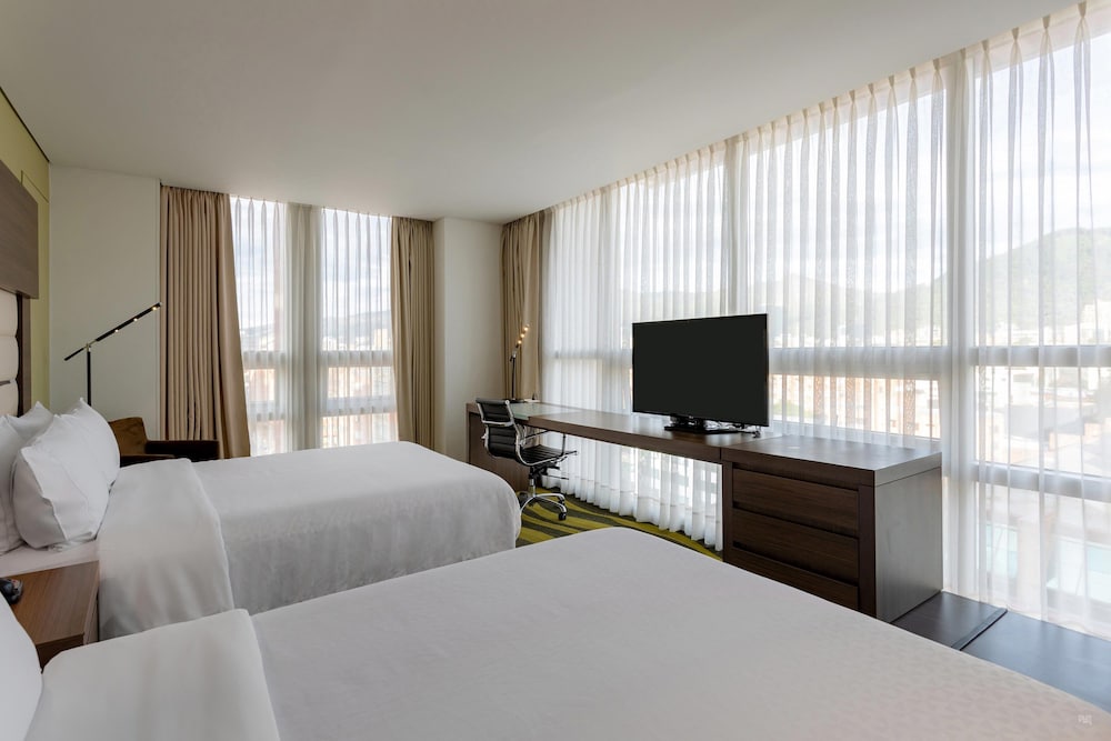 Executive Room, 2 Double Beds (Club Level) photo 1