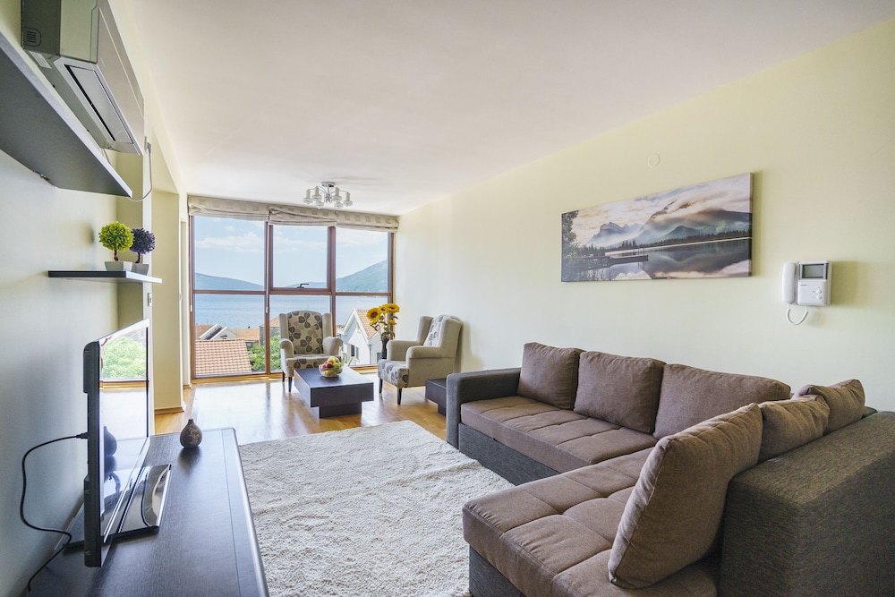 Apartment, 3 Bedrooms, Sea View (NO-9)