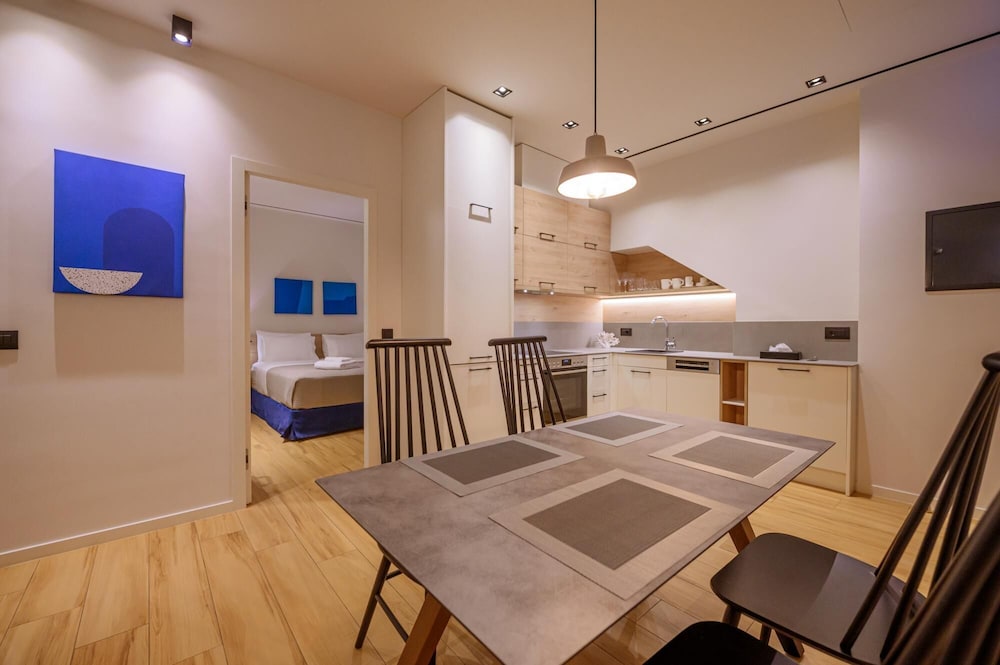 Apartment photo 2
