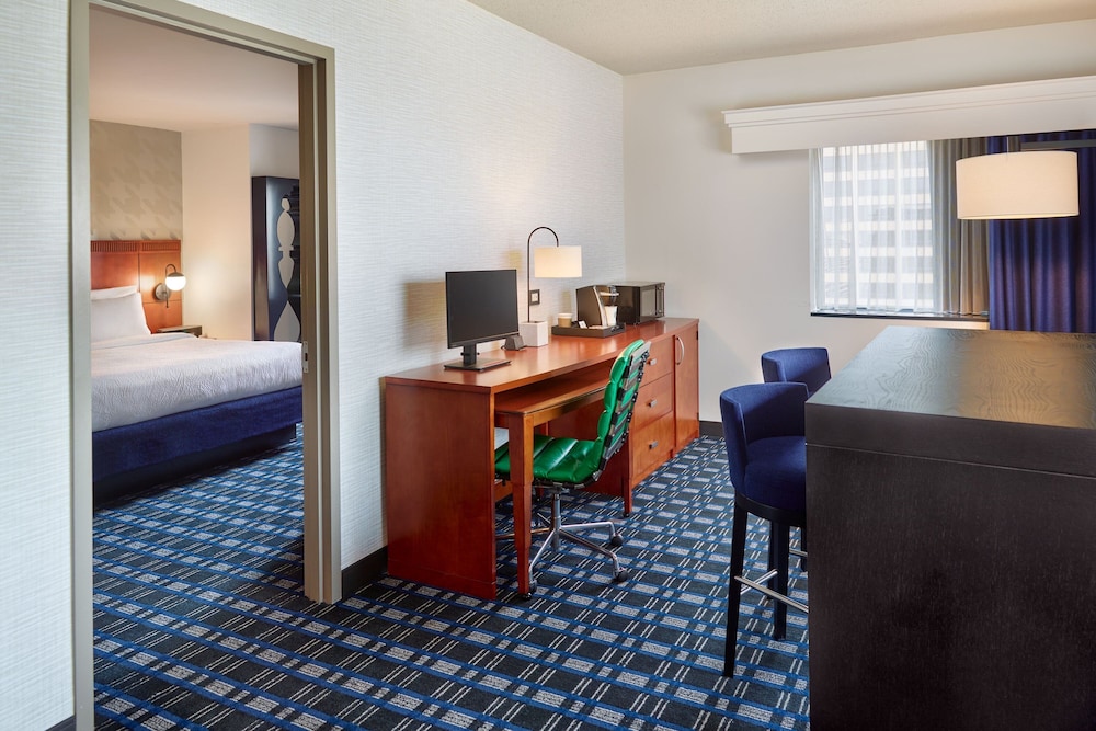 Suite, 1 Bedroom photo 3