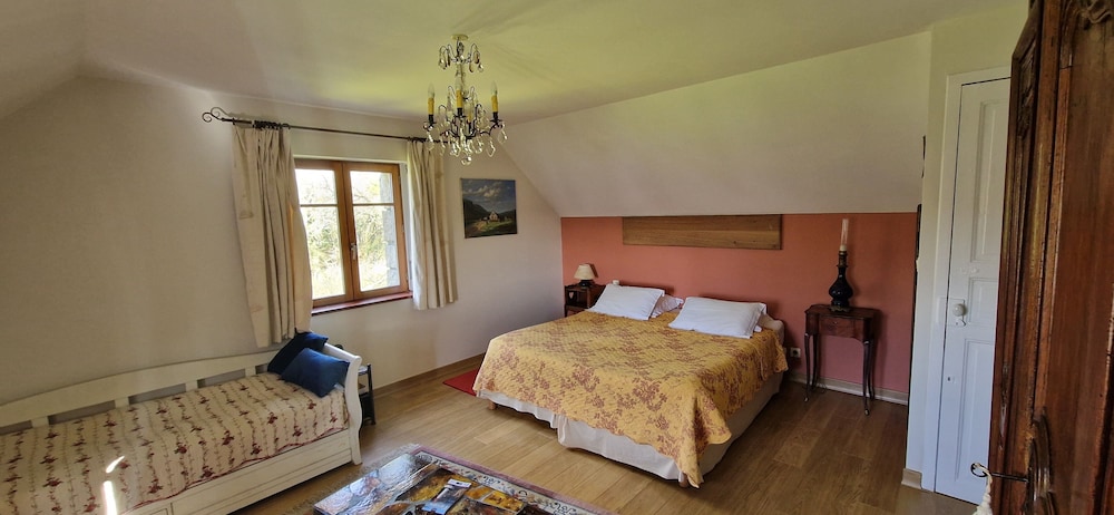 Comfort Room (Pere Jean) photo 3