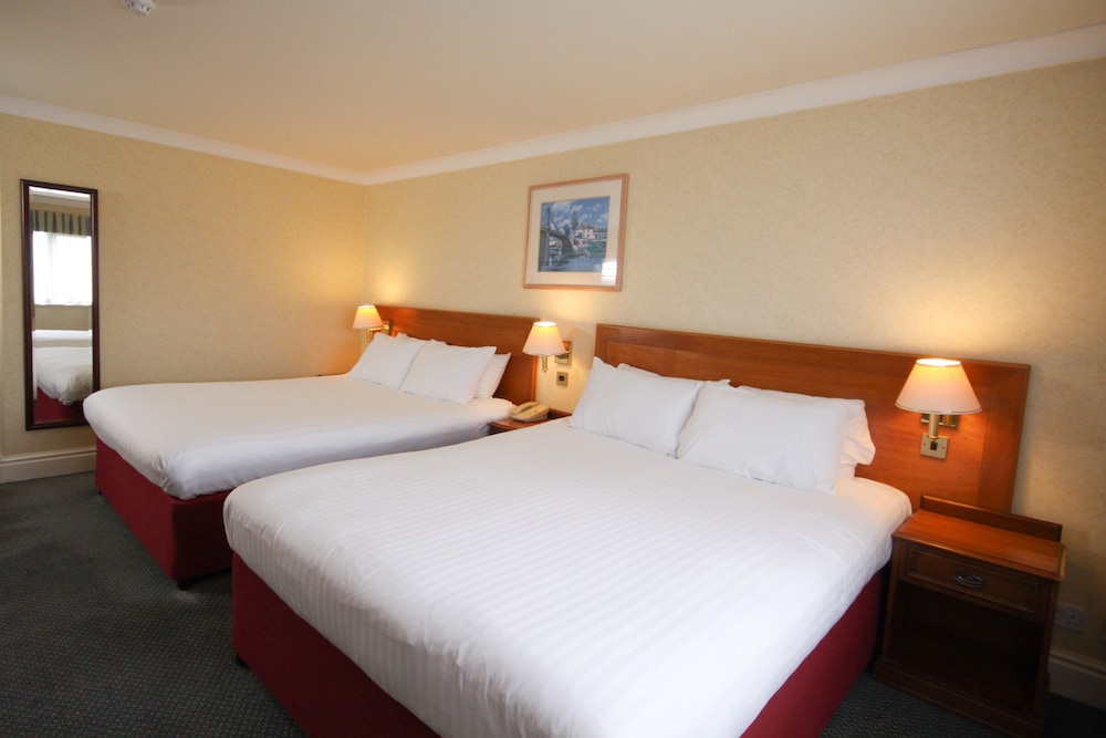 Standard Twin Or Family Room, 2 Double Beds - Photo 1
