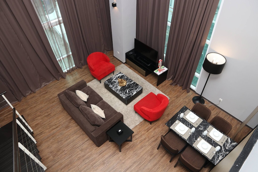 Condo, 2 Bedrooms, Accessible