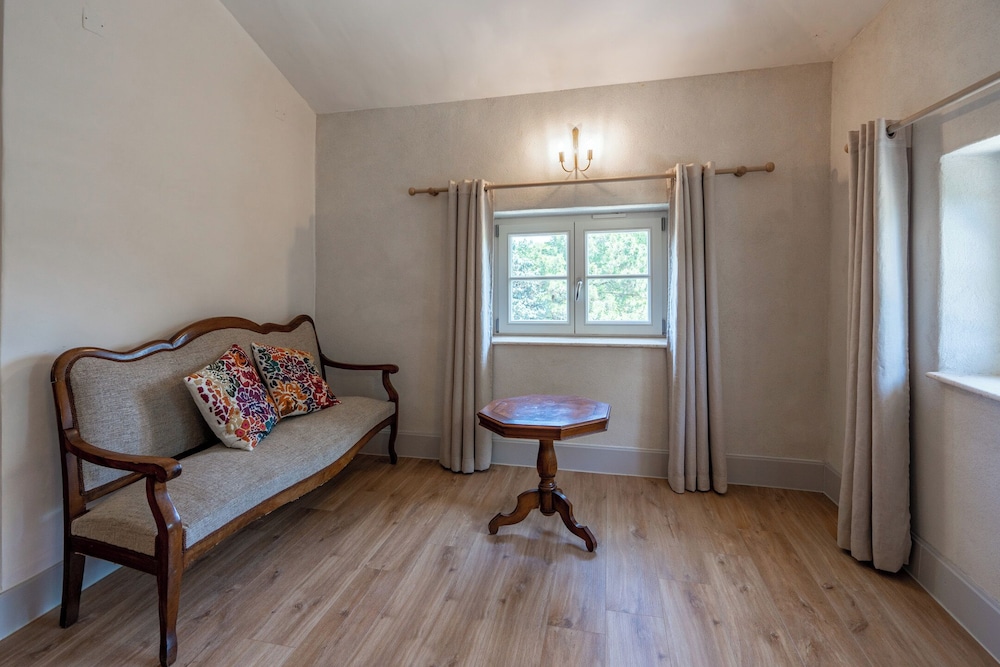 Comfort Room photo 3