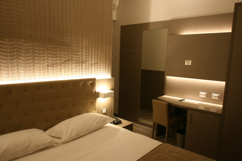 Double Room - Photo 4