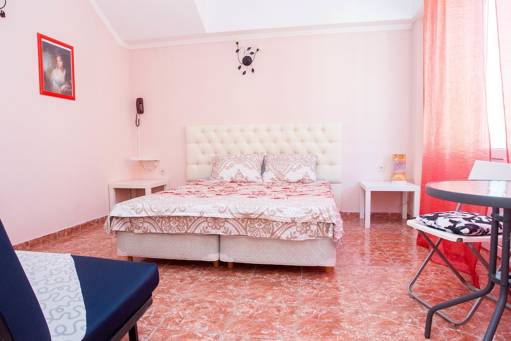 Standard Triple Room photo 2